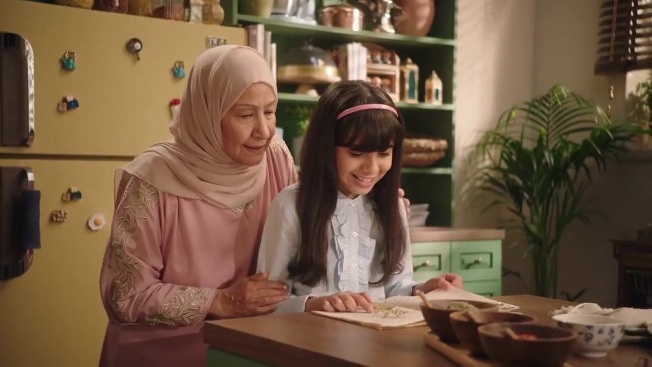 ⁨Mama Sara & Sara⁩